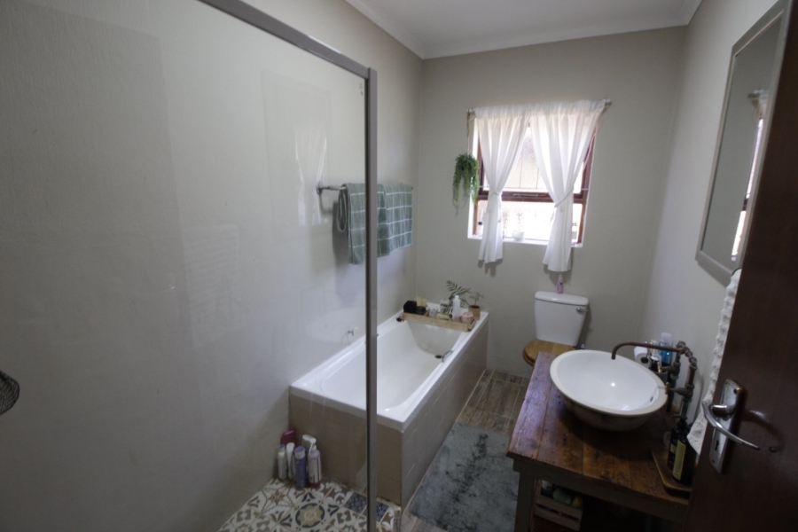 4 Bedroom Property for Sale in Noorsekloof Eastern Cape